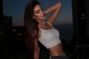 Larissa Bonesi Boyfriend