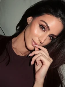 Model Larissa Bonesi