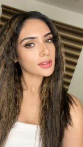 Tarini Kalingarayar Parents