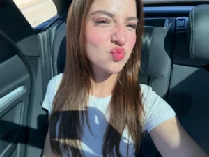 Dananeer Mobeen Height in Feet