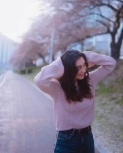 Dharal Surelia Height in Feet