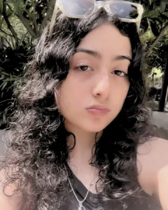 Samara Sahni Paparazzi Interaction