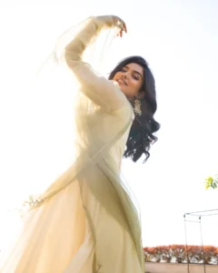 Mamitha Baiju Relationships